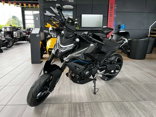 CFMOTO 450 NK