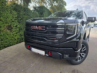 GMC Sierra