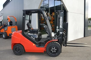 Maximal 3.0T-Diesel-A model-Triplex 4.5m -Full Free -Kubota - Side Shift- Vorkversteller