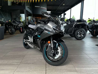 CFMOTO 675 SR-R