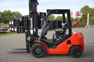 Maximal 3.0T-Diesel-A model-Triplex 6.0m -Full Free -Kubota - Side Shift- Vorkversteller