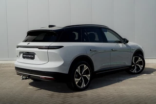 NIO EL6