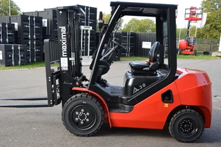 Maximal 3.0T-Diesel-A model-Triplex 4.5m -Full Free -Kubota - Side Shift- Vorkversteller