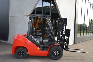 Maximal 3.0T-Diesel-A model-Triplex 4.5m -Full Free -Kubota - Side Shift- Vorkversteller