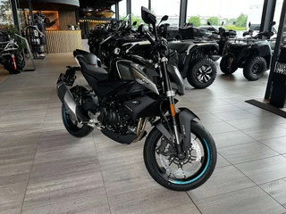 CFMOTO 450 NK
