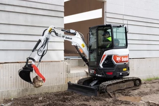 Bobcat E27z