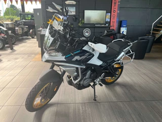 CFMOTO 700 MT