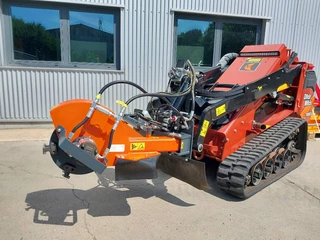 KLOU SG1 SW stronkenfrees DitchWitch