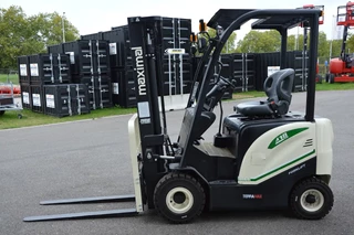 Maximal 1.8T -Elektrisch-A model (cream) -Triplex 4.8m - Side Shift