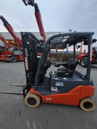 Toyota Traigo 2 T (8FBM20T)