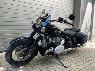 BMW R 18