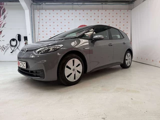Volkswagen 45 kWh 16000km! Pure Performance Carplay Lane assi