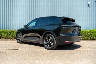 NIO EL6